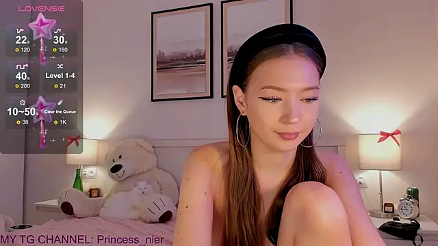 diana_nier's cam snapshot