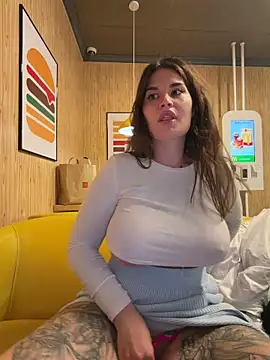 TattooGirlAlia's cam snapshot