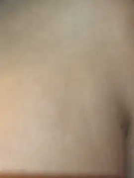 Cami_Leon2's cam snapshot