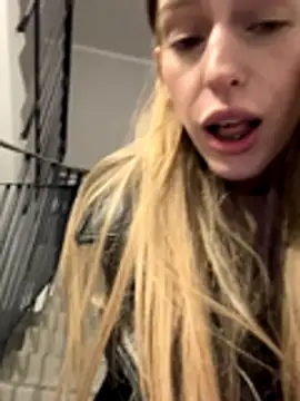 kira_mia live sex cam