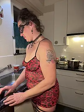 Nadja_Noir's cam snapshot