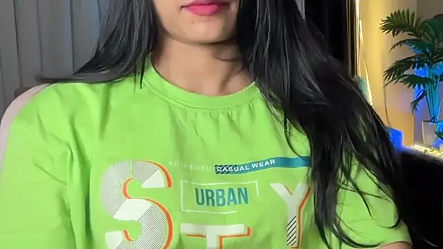 Wow-nisha's cam snapshot