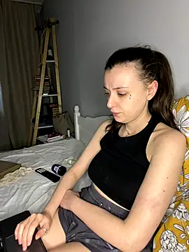 bunnythetailor's cam snapshot