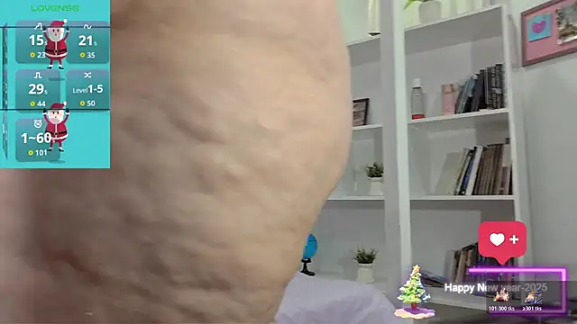 ari_rossee's cam snapshot