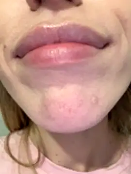 kira_mia live sex cam