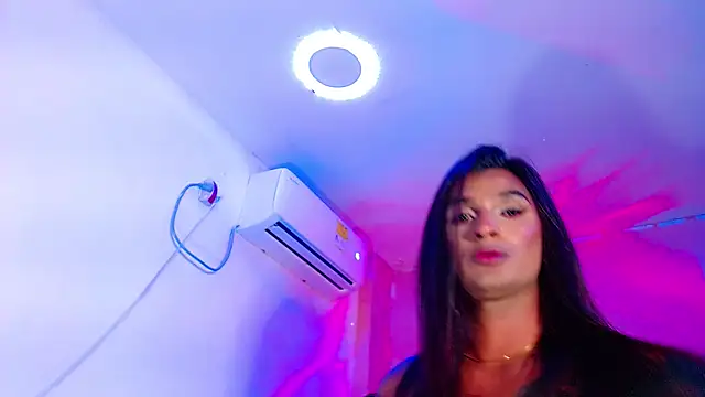 vanessa_nauthygirls's cam snapshot