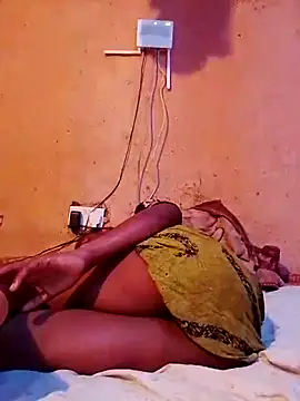 cute_naimah's cam snapshot