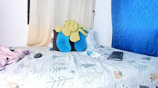 BlowMommy_'s cam snapshot