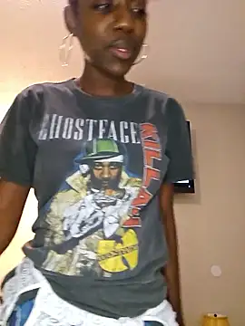 oliviaprettypussy's cam snapshot