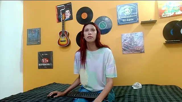 skinnyverus18's cam snapshot