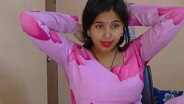 Cute-Simmi69 live sex cam