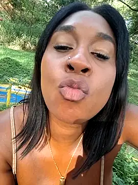 HanaThompson live sex cam