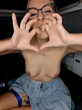 Jade_Emeraud live sex cam