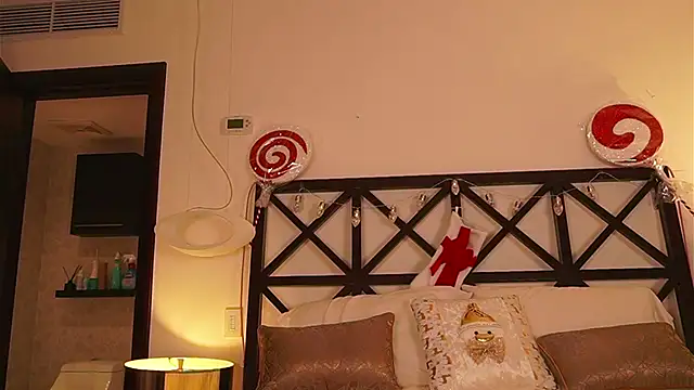 LunaMystyque's cam snapshot