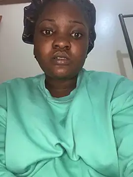 sweet18creamybigpussy live sex cam