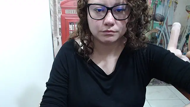 curly_greeneyed's cam snapshot