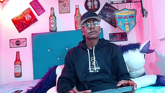 lili_roussi's cam snapshot