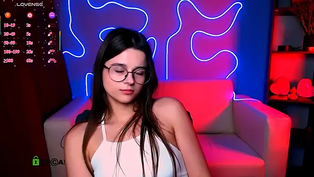 berry_alma's cam snapshot