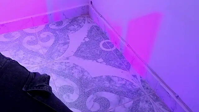 vickvalencia2's cam snapshot