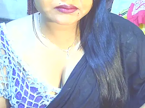 Nusrat_Faria07's cam snapshot