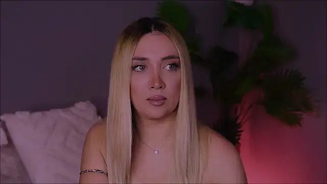 HotJessX's cam snapshot