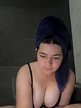 PrihZinhaHot's cam snapshot