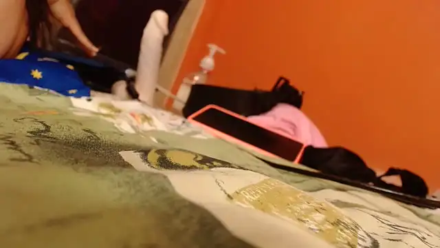 raniafantasianal's cam snapshot