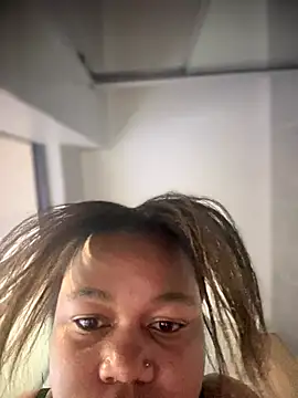 GoldenAss07's cam snapshot