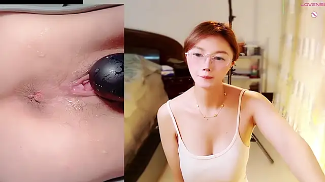 Krismil3 live sex cam