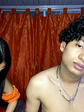 Nezuko-uWux live sex cam