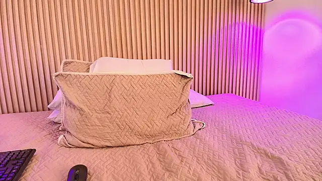 big_tits_in_your_face's cam snapshot