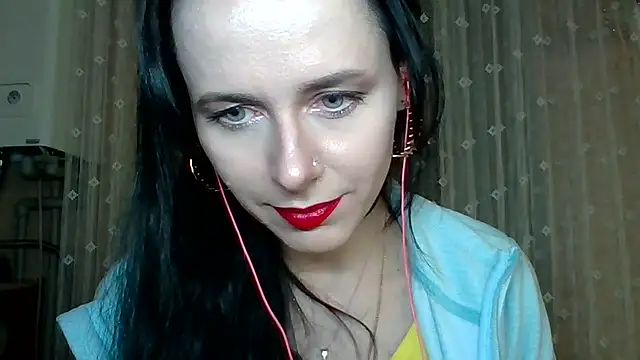 LuminousLady's cam snapshot