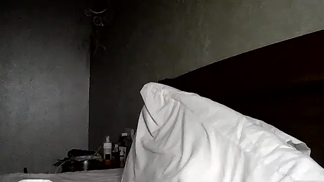 JulianaGold1's cam snapshot