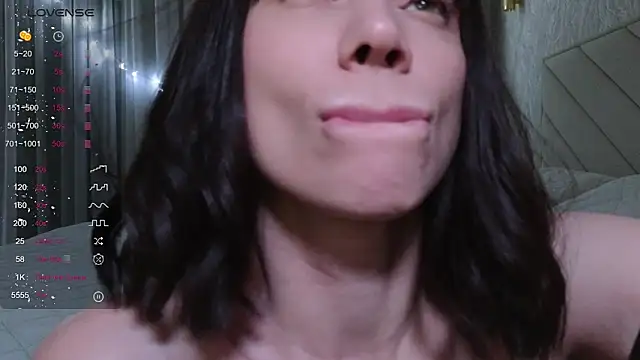 Alice_Wonders's cam snapshot