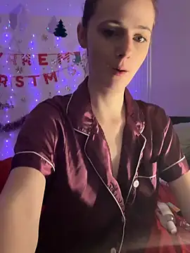 NaughtyLittleLouise's cam snapshot