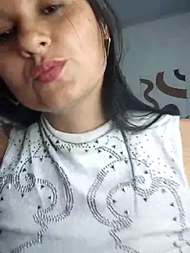 elena_jonees's cam snapshot