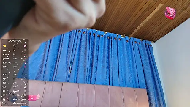 x_milu's cam snapshot