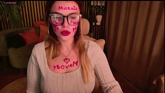 KellyHayden's cam snapshot