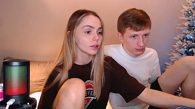 juliaanddima's cam snapshot