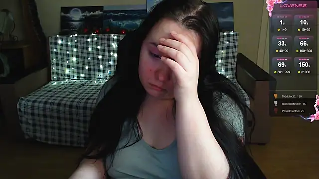 EmillyBones's cam snapshot