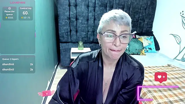 Charlotte__Gray's cam snapshot