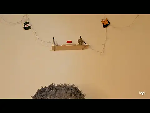 aprille15's cam snapshot