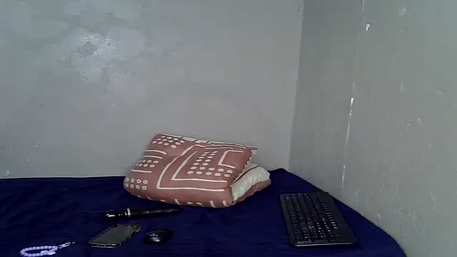 Bellabootie's cam snapshot