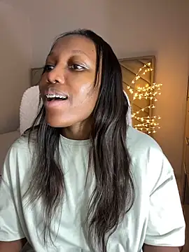 KellyaCute_'s cam snapshot