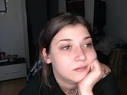 AlienforTwenty's cam snapshot