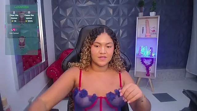 Cristal_War's cam snapshot