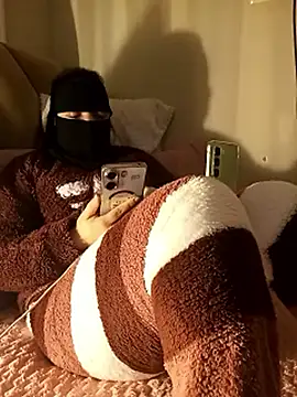 LONA-_-'s cam snapshot