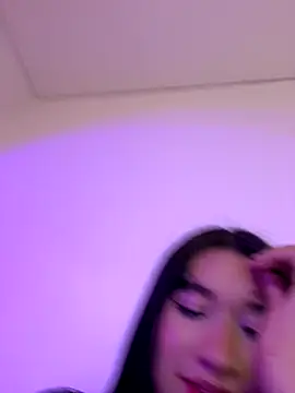 Emi_blair's cam snapshot