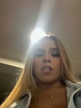 itsdanividarte's cam snapshot