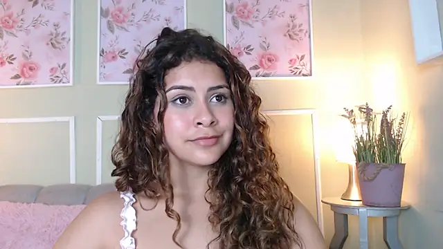 CurlyDani's cam snapshot